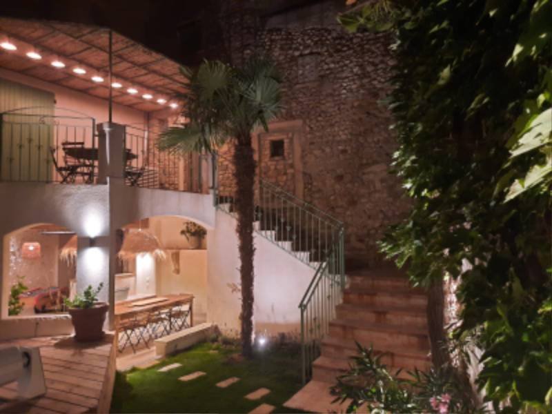 Photos:Maison familiale calme dans village provençal